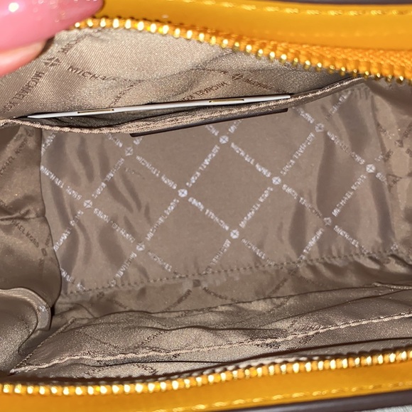 Michael Kors AVRIL TZ Satchel - Picture 2 of 5